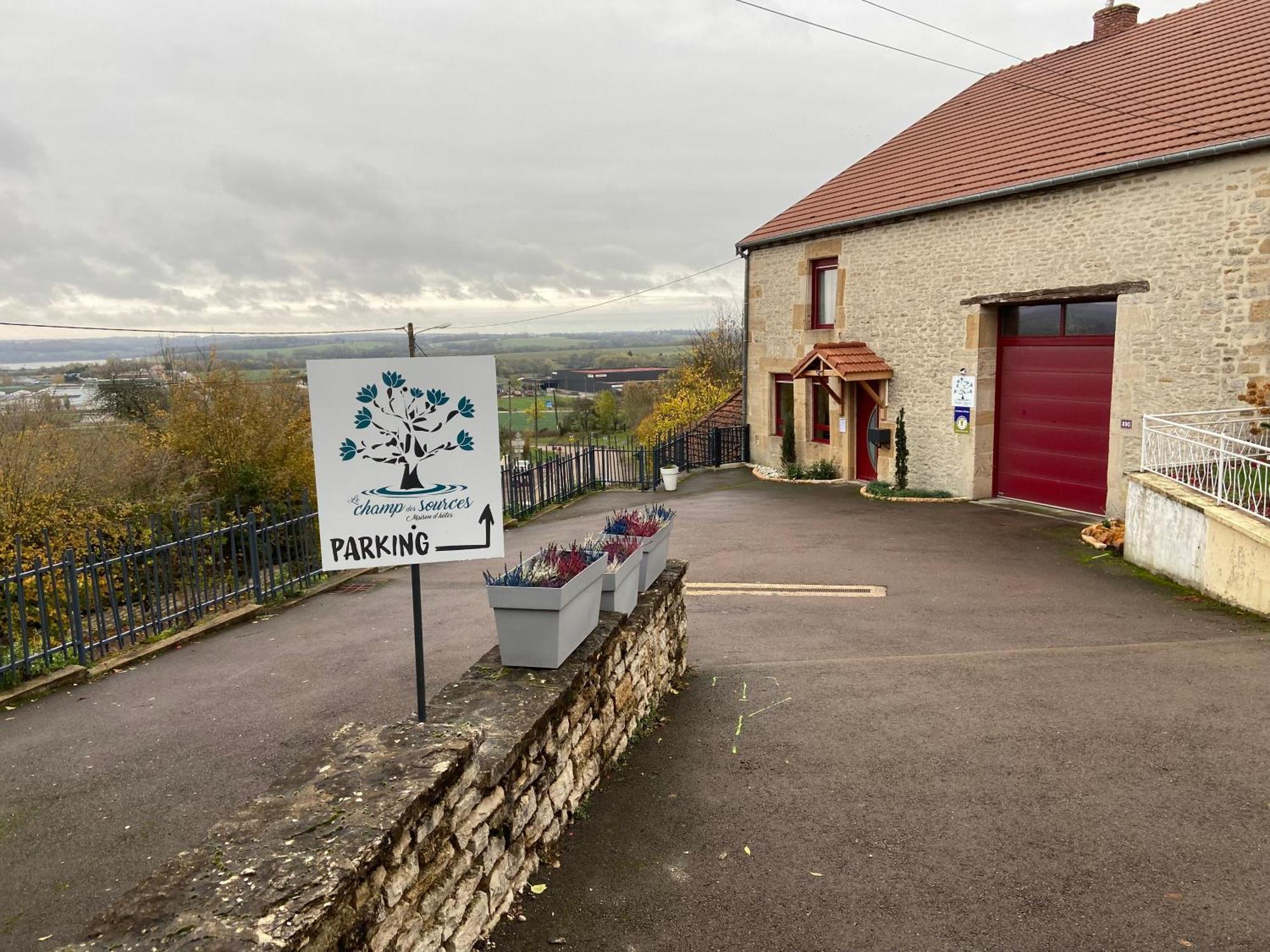 Le Champ Des Sources Hotel Langres Exterior foto
